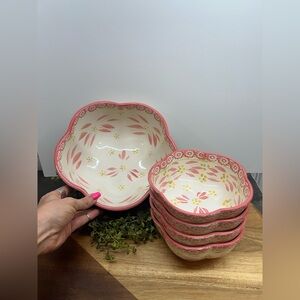 NWOT Temptations Floral Bowl Set